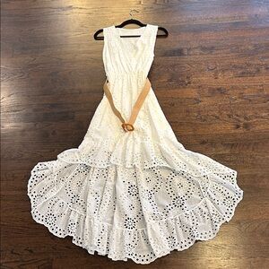 NWT Blu Royal Women’s Elegant White Eyelet Maxi Dress